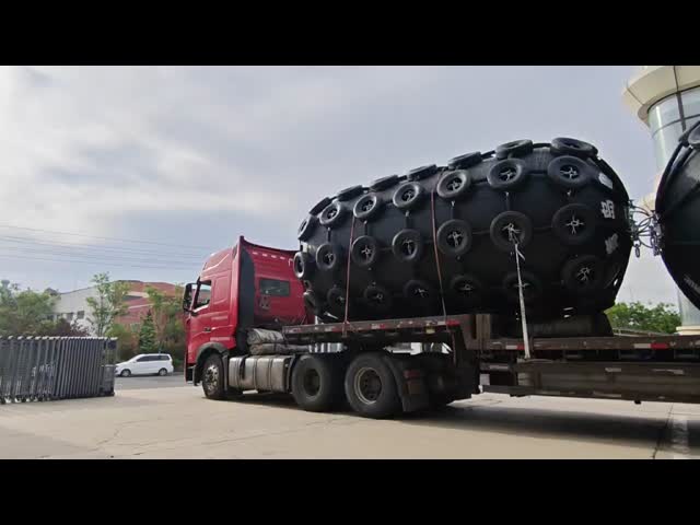 Fender pneumatik karet tahan lama Yokohama