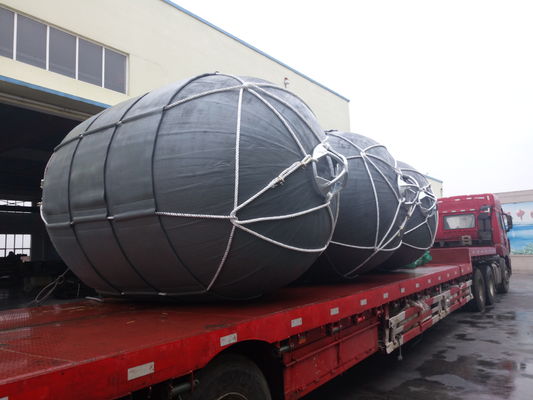 Fender Pneumatik Laut yang Efisien Melindungi Kapal