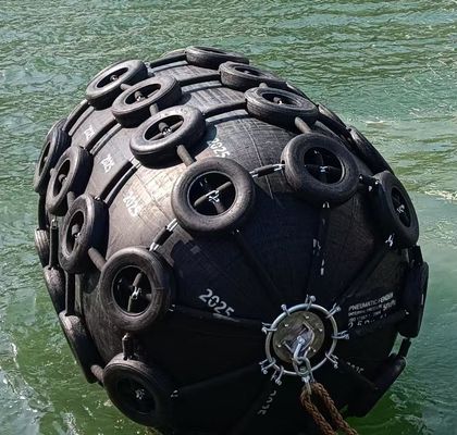Pneumatic Marine Fender Dengan Harnessing