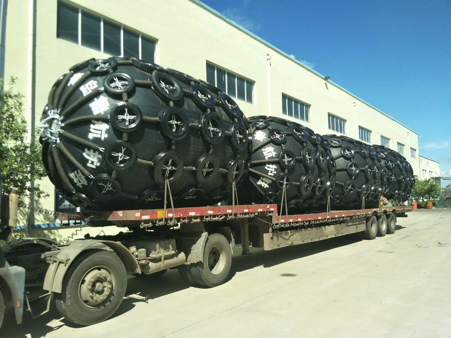 Pneumatic Marine Boat Dock Fenders Tear Resistance